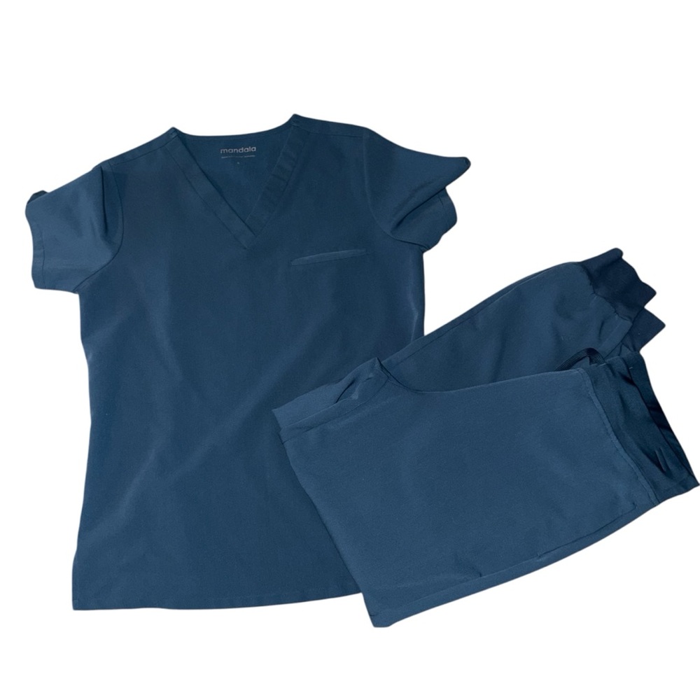 Mandalla scrub size small with joggers / blue green color!